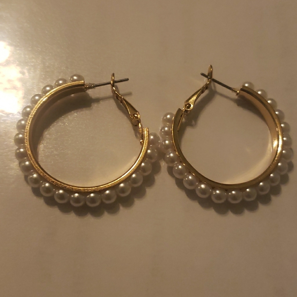Pearl Gold Hoop Earrings
